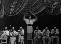 Illustration de critique : L'homme orchestre